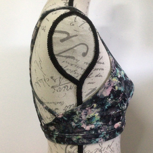 Lululemon Free To Be Serene Bra Sz 8 Spring Bloom Multi - Picture 5 of 12